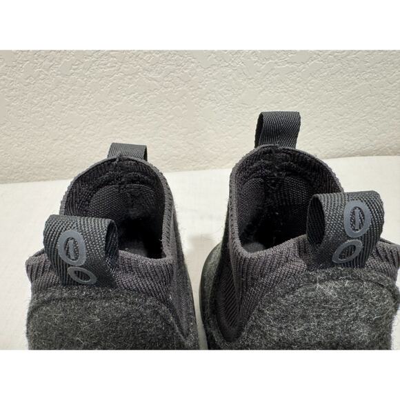 Oofos Womens Sz 6 Oomega Londoner Recovery Boots EU Sz 7 Gray Black Booties - Picture 6 of 9